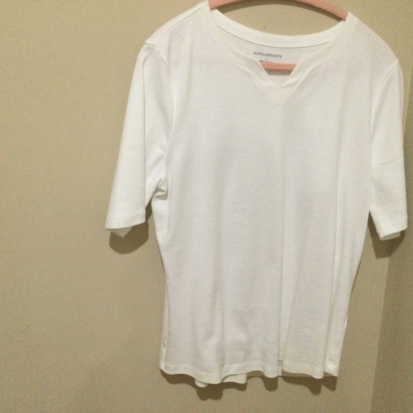 White knit classic top fro Appleseed’s. Size large. - Picture 1 of 2